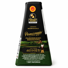 Сир "Permareggio" пармезан 40 міс. 250 г/шт Італія Golden Cheese
